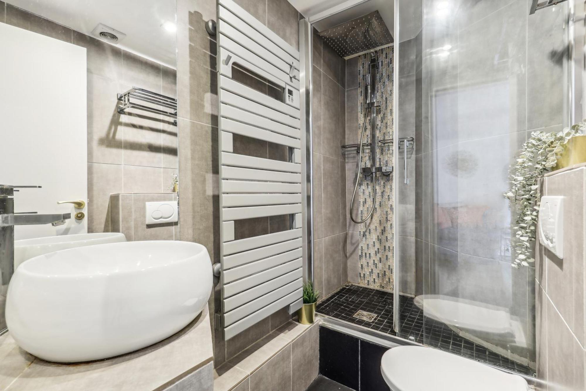 Luxury Near Le Marais Apartment