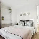 Luxury Apartment Near Le Marais